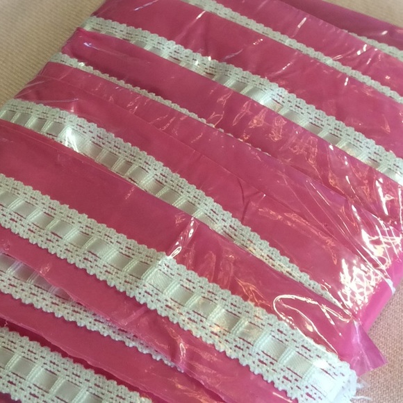 FINAL SALE PRICE Huge Lace Yardage Lot - Nearly 40 Yards - Picture 6 of 7